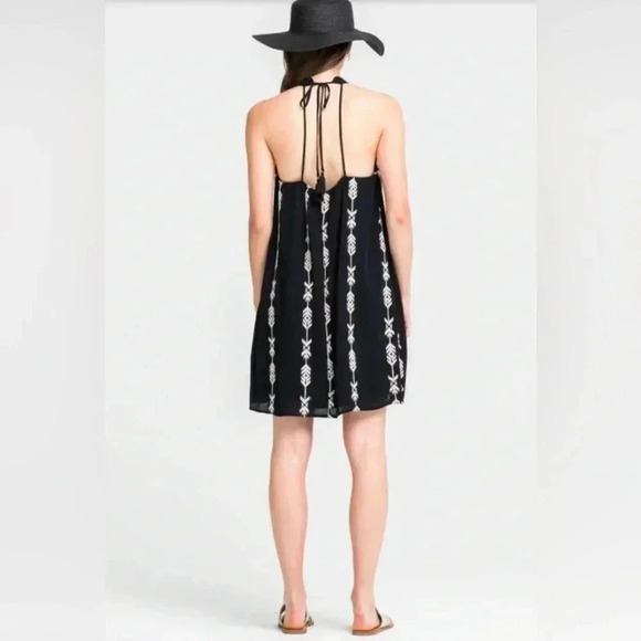 Lush Dress - Picture 5 of 10